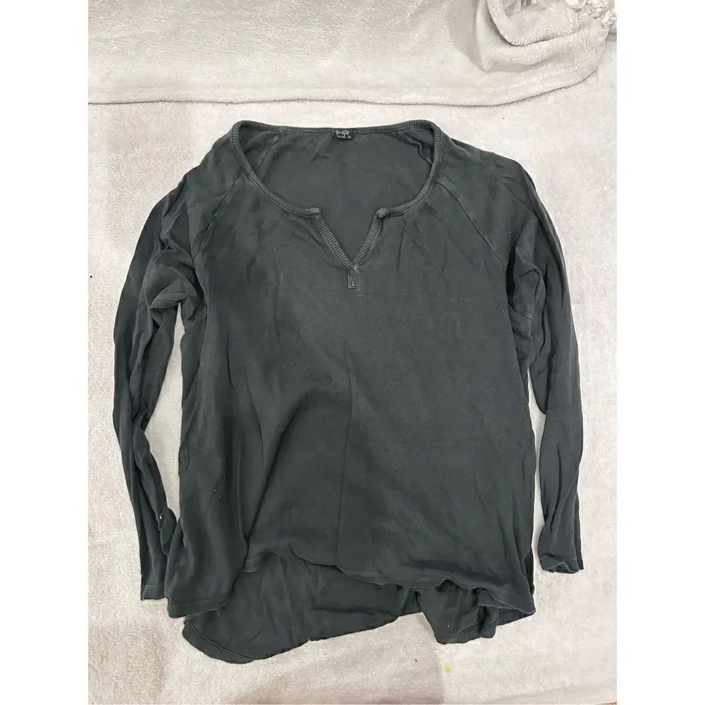 Brandy Melville long sleeve tee black womens one size fits all